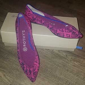 ROTHY'S  Fuschia Navy Snake Shoe